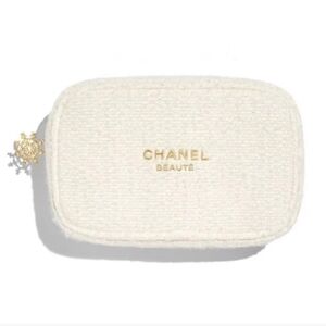 CHANEL Viral Cream Tweed Fluffy Cosmetic Bag W Minimalist Gold Accents Y2K 90s